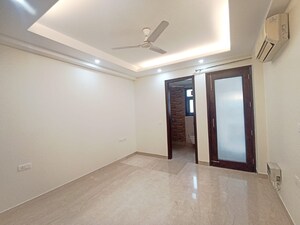 Room in 3 BHK Apartment at Greater Kailash I – for Rent