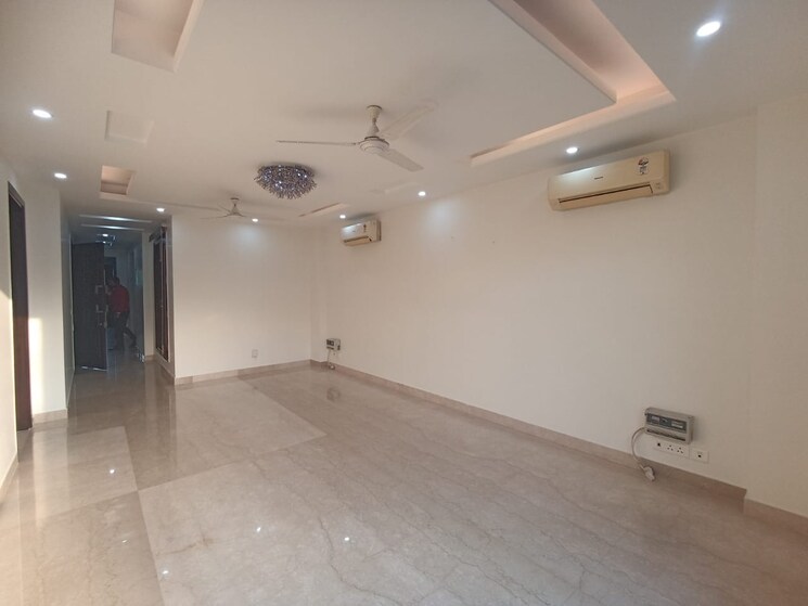 Room, greater kailash i 3 Bedroom 1925 Sq.Ft. Apartment In Greater Kailash I Delhi 9418097