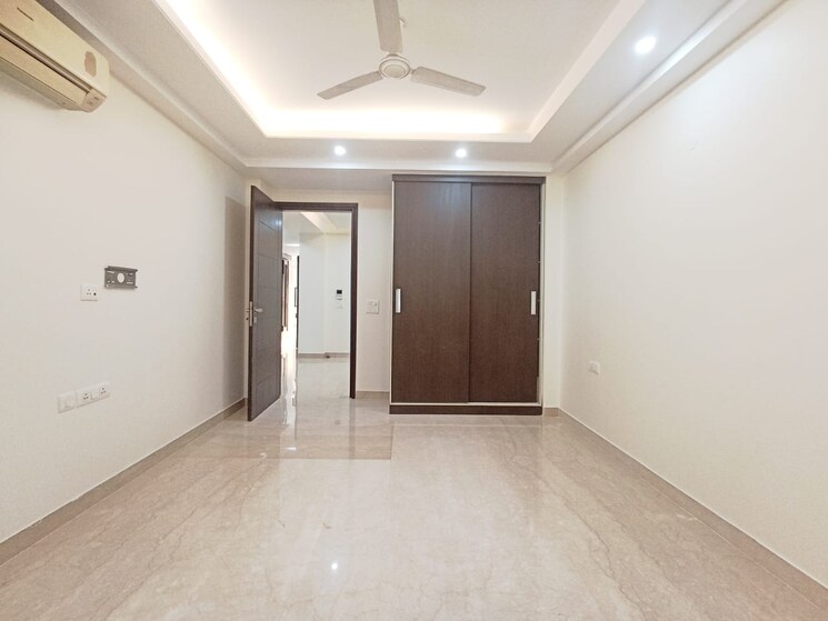 Room, greater kailash i 3 Bedroom 1925 Sq.Ft. Apartment In Greater Kailash I Delhi 9418097