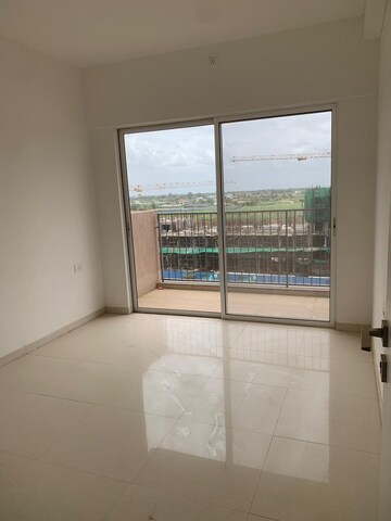 Room in 3 BHK Apartment at Godrej Boulevard, Manjari – for Rent