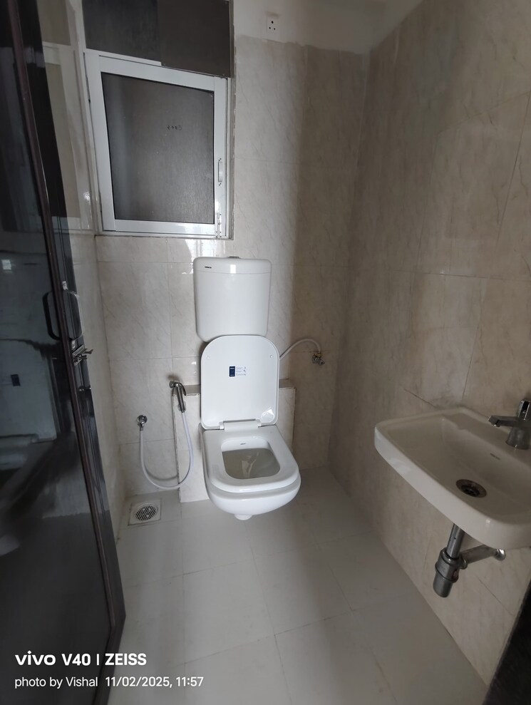 Bathroom, puranik-tokyo-bliss-2 1 Bedroom 425 Sq.Ft. Apartment In Kasarvadavali Thane 9418235