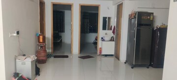 Room in 3 BHK Apartment at Virasat Palm Glory 3, Chandkheda – for Rent