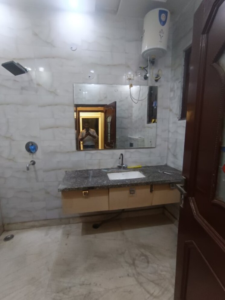 Bathroom, navbharat-apartments 2 Bedroom 1300 Sq.Ft. Builder Floor In Paschim Vihar Delhi 9418214