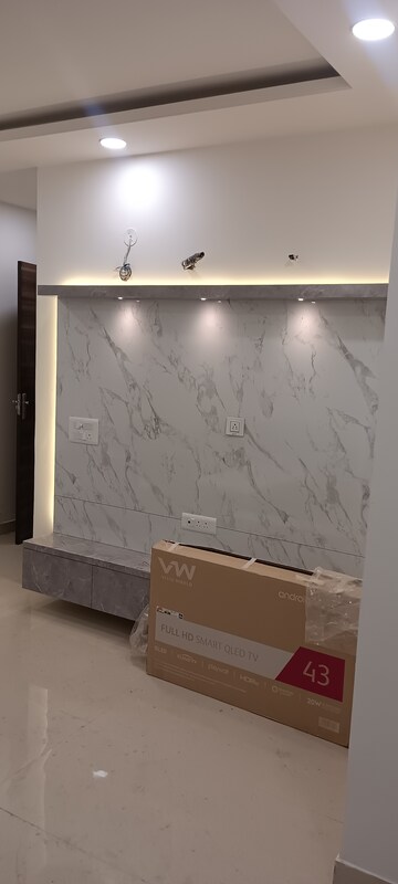 Furnished Amenities in 3 BHK Apartment at Mansarovar – for Rent