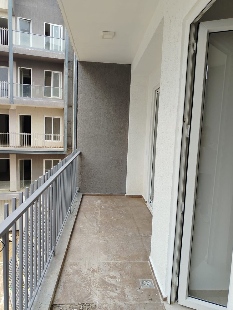 Balcony, smart-world-orchard 3 Bedroom 1680 Sq.Ft. Apartment In Sector 61 Gurgaon 9418282