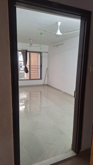 Room in 1 BHK Apartment at Sai Everest Garden View, Ghatkopar West – for Sale