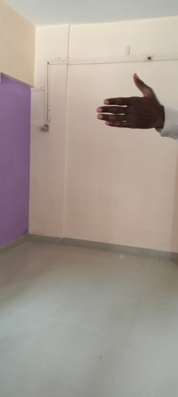 Room in 1 BHK Apartment at Priyadarshini Chs Seawoods, Seawoods – for Rent