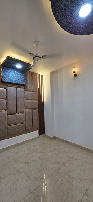 Furnished Amenities in 2 BHK Builder Floor at Uttam Nagar – for Sale