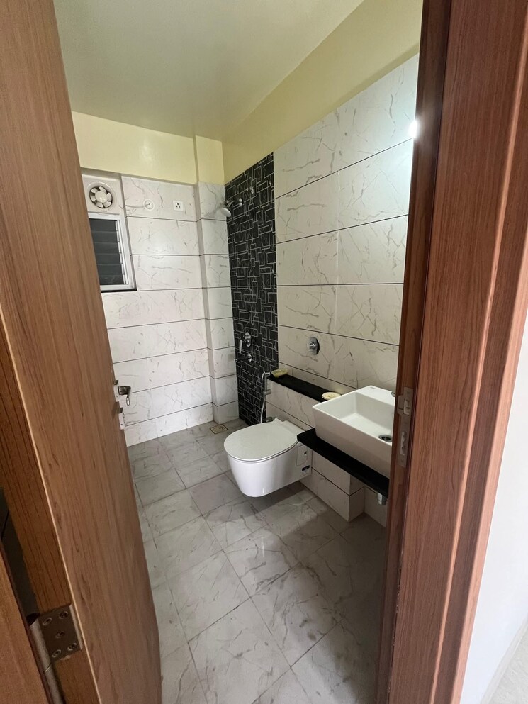 Bathroom, majestique-marbella-phase-1 2 Bedroom 826 Sq.Ft. Apartment In Kharadi Pune 9418317