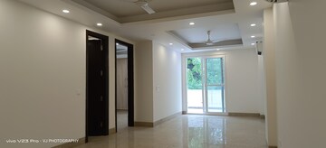 Building Lobby in 3 BHK Builder Floor at Malviya Nagar – for Sale