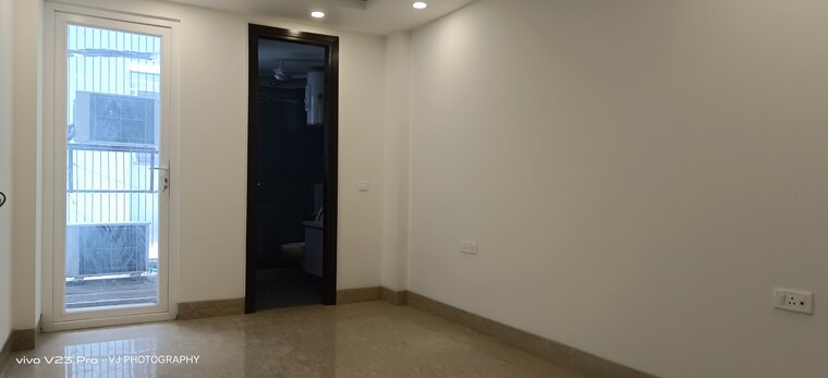 Room, malviya nagar 3 Bedroom 1800 Sq.Ft. Builder Floor In Malviya Nagar Delhi 9418350