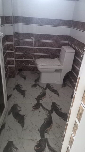 Master Bedroom in 2 BHK Apartment at Kundan Plaza, Chinar Park – for Rent