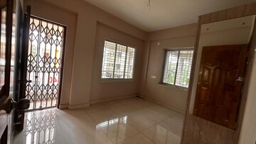Room in 2 BHK Apartment at Sunshine Enclave New Town, New Town – for Rent