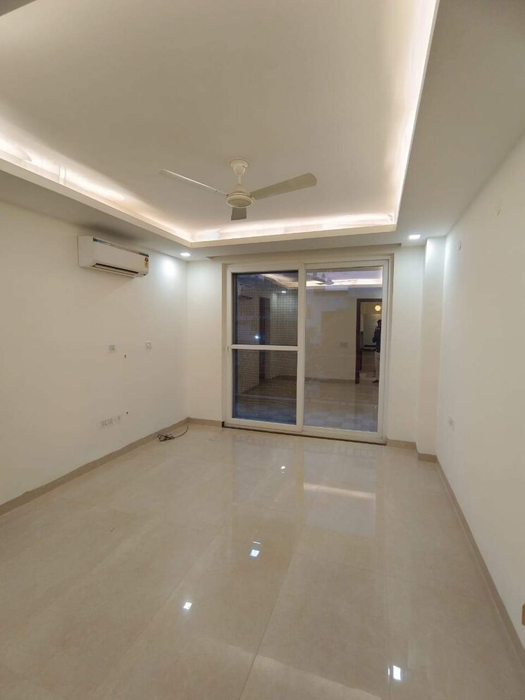 Room, dlf phase ii 4 Bedroom 3900 Sq.Ft. Apartment In Dlf Phase ii Gurgaon 9418462