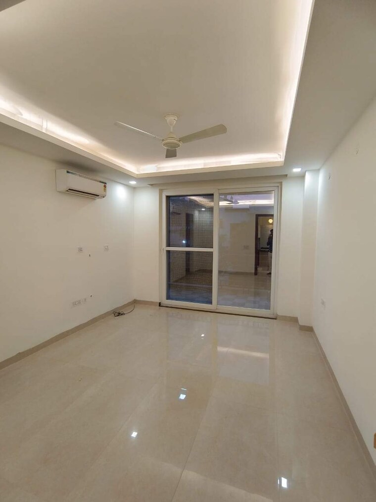 Room, dlf phase ii 4 Bedroom 3900 Sq.Ft. Apartment In Dlf Phase ii Gurgaon 9418462