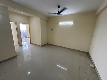 Room in 2 BHK Apartment at Pyramid Pride, Sector 76 – for Rent