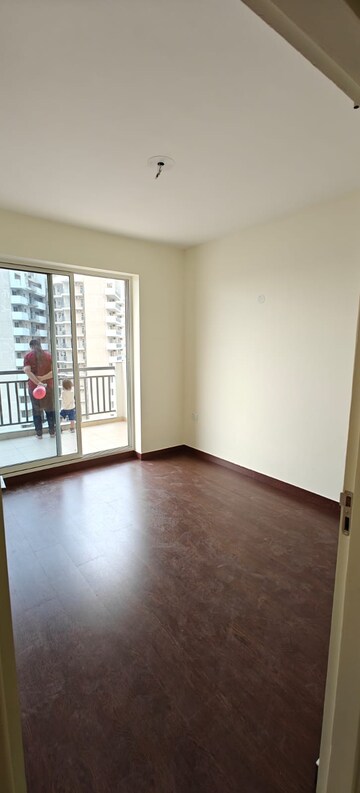 Room in 3 BHK Apartment at Bestech Park View Altura, Sector 79 – for Rent