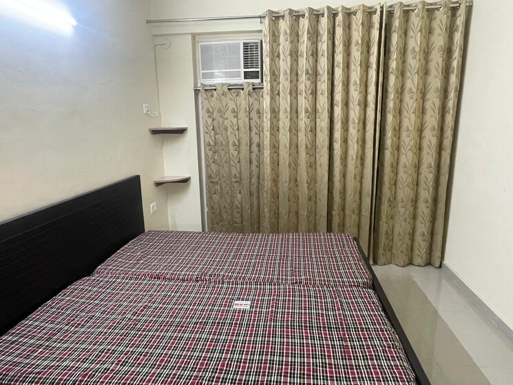 Bedroom, pyramid-pride 2 Bedroom 680 Sq.Ft. Apartment In Sector 76 Gurgaon 9418485