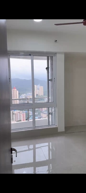 Room in 2 BHK Apartment at Courtyard by Narang Realty and The Wadhwa Group, Pokhran Road No Two – for Rent