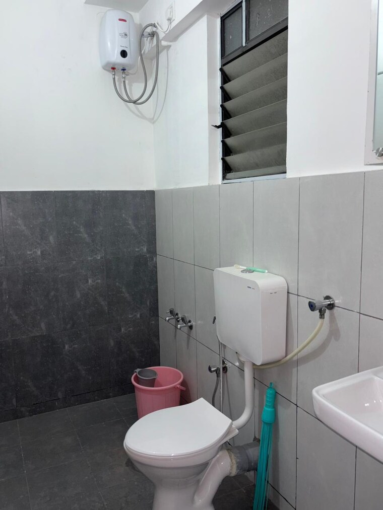 Bathroom, shapoorji-pallonji-joyville-hadapsar-annexe 1 Bedroom 430 Sq.Ft. Apartment In Hadapsar Pune 9418527