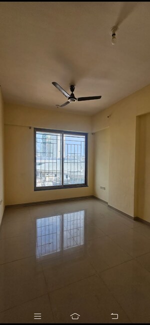 Room in 3 BHK Apartment at Sheth Vasant Athena, Laxmi Nagar – for Rent