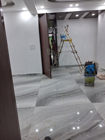 Room in 4 BHK Builder Floor at Nidhi Exclusive Floors, Mehrauli – for Sale