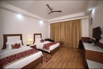 Bedroom in 4 BHK Builder Floor at Alaknanda – for Rent