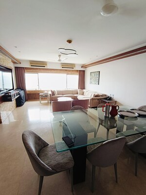 Living Room in 2.5 BHK Apartment at Gundecha Greens, Kandivali East – for Sale