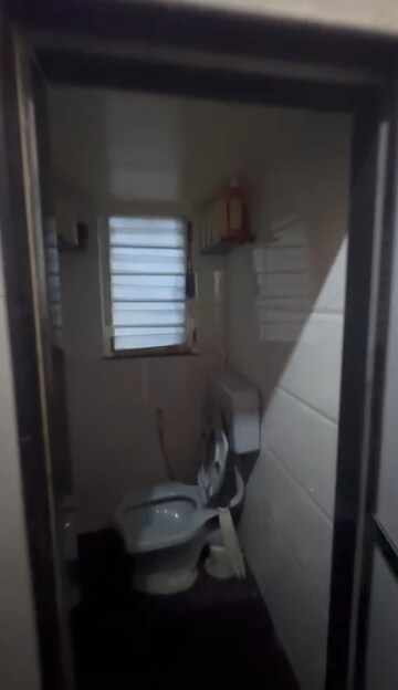 Bathroom in 1 RK Apartment at Rajlaxmi CHS Matunga, Matunga West – for Rent