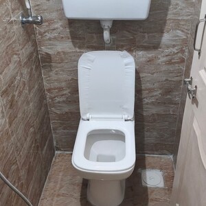 Bathroom in 1.5 BHK Apartment at Neptune Living Point, Jaydev Singh Nagar – for Rent