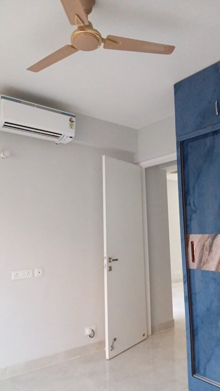 Room, signature-global-city 3 Bedroom 1250 Sq.Ft. Apartment In Sector 37d Gurgaon 9296139