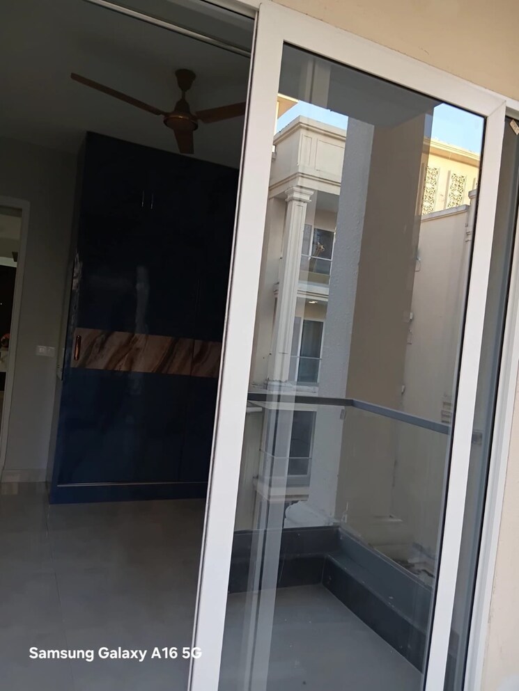 Room, signature-global-city 3 Bedroom 1250 Sq.Ft. Apartment In Sector 37d Gurgaon 9296139