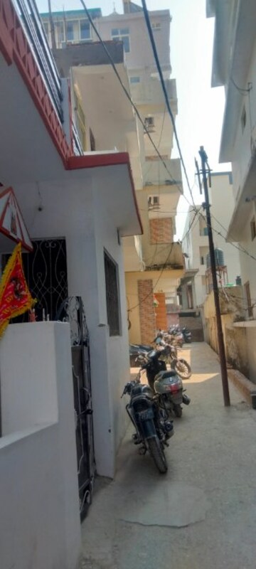 Master Bedroom in 2 BHK Independent House at Tapovan – for Sale