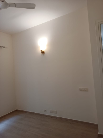 3 BHK + Extra Room Apartment For Rent in Smart World Orchard