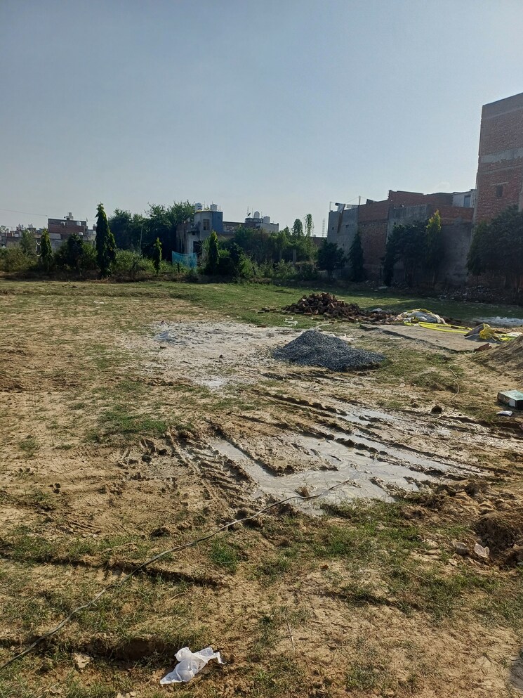 Garden, palla  73 Sq.Yd. Plot In Palla Faridabad 9418647