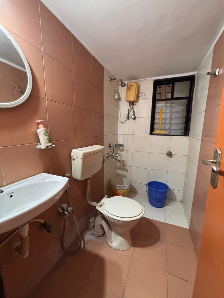 Master Bedroom, satellite-garden 2 Bedroom 775 Sq.Ft. Apartment In Goregaon East Mumbai 9418667