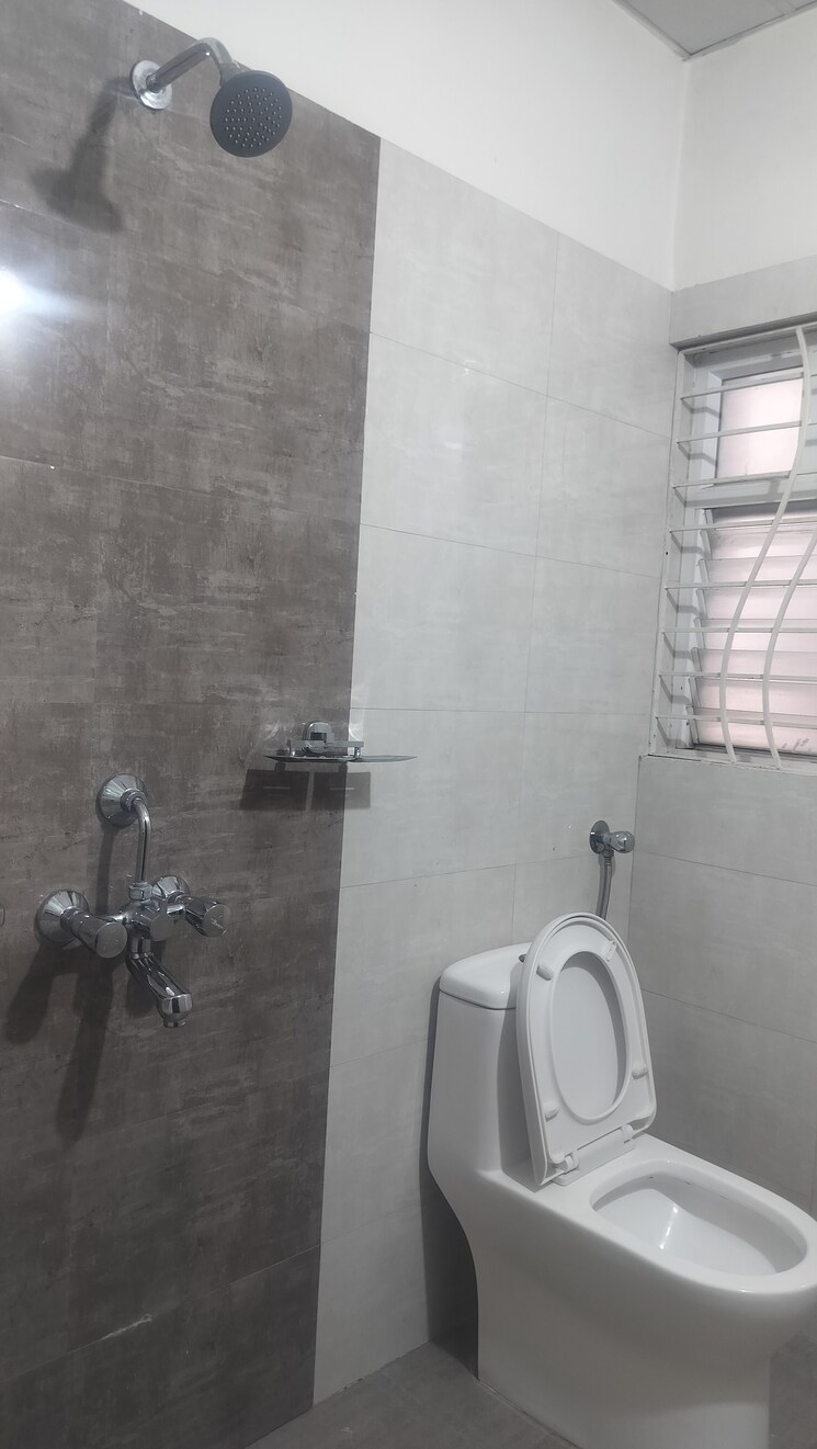 Bathroom, jubilee hills 2 Bedroom 900 Sq.Ft. Apartment In Jubilee Hills Hyderabad 9418673