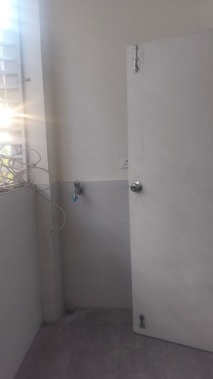 Bathroom, jubilee hills 2 Bedroom 900 Sq.Ft. Apartment In Jubilee Hills Hyderabad 9418673