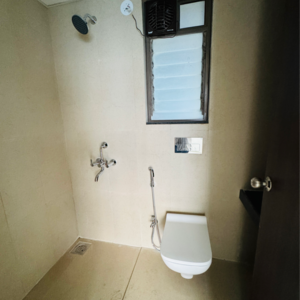 Bathroom in 1.5 BHK Apartment at Runwal My City Phase II Cluster 05, Usarghar Gaon – for Rent