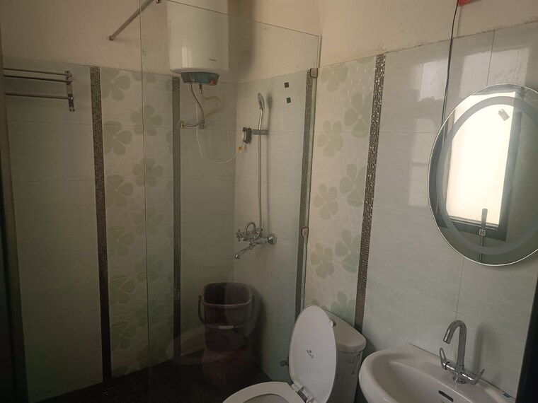 Bathroom, sushma-valencia 3 Bedroom 1800 Sq.Ft. Apartment In International Airport Road Zirakpur 9418680