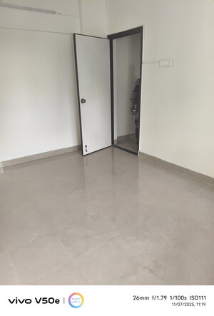 Room in 1 BHK Apartment at Green View CHS Goregaon, Goregaon East – for Rent