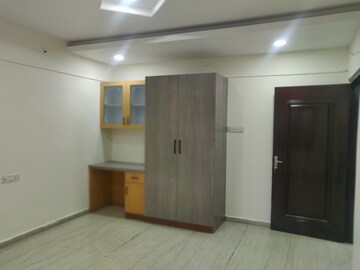 Room in 3 BHK Apartment at Lotus Villa Banjara Hills, Banjara Hills – for Rent