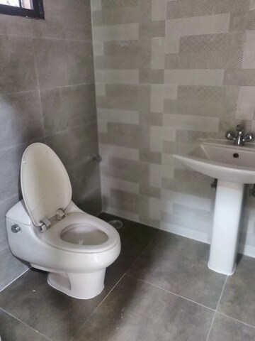 Bathroom in 3 BHK Apartment at Lotus Villa Banjara Hills, Banjara Hills – for Rent