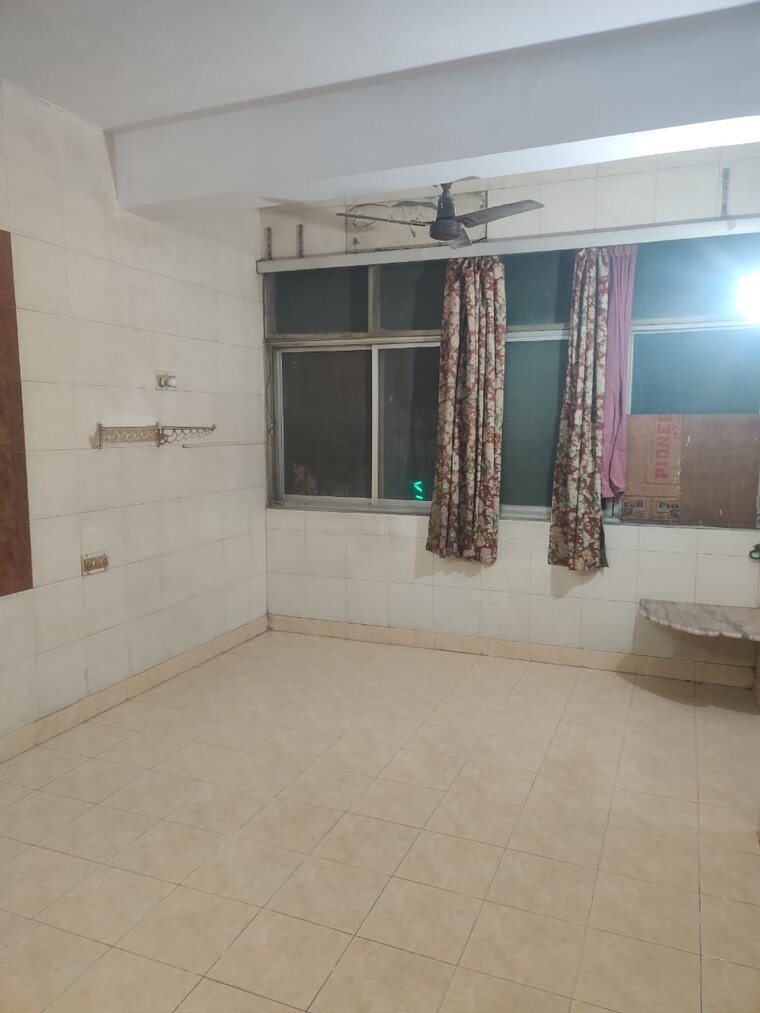 Room, topiwala-chs 1 Bedroom 500 Sq.Ft. Apartment In Goregaon West Mumbai 9418686