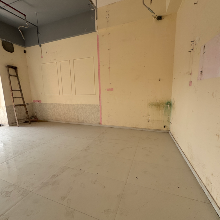 Room, runwal-gardens-phase-i Commercial Shop 400 Sq.Ft. In Kalyan Shilphata Road Thane 9418691