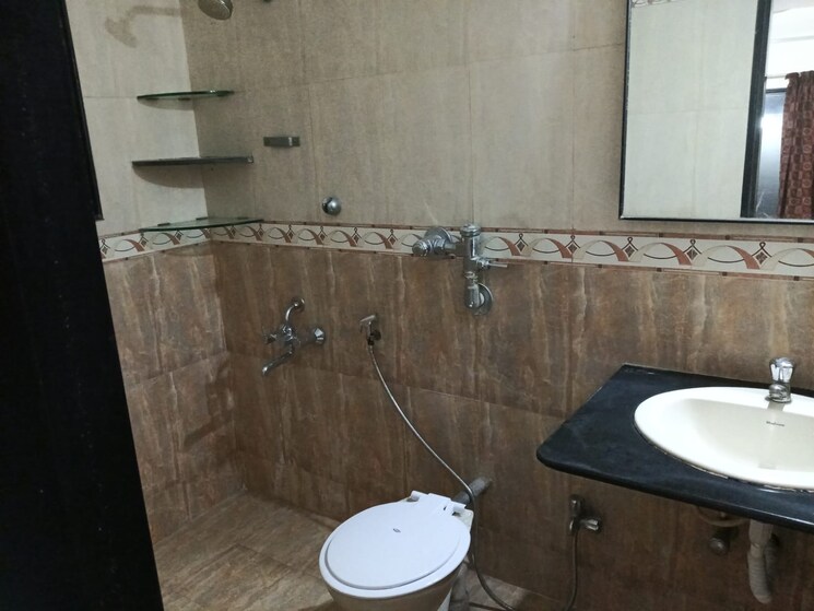 Bathroom, gera-foliage 2 Bedroom 1000 Sq.Ft. Apartment In Viman Nagar Pune 9418726