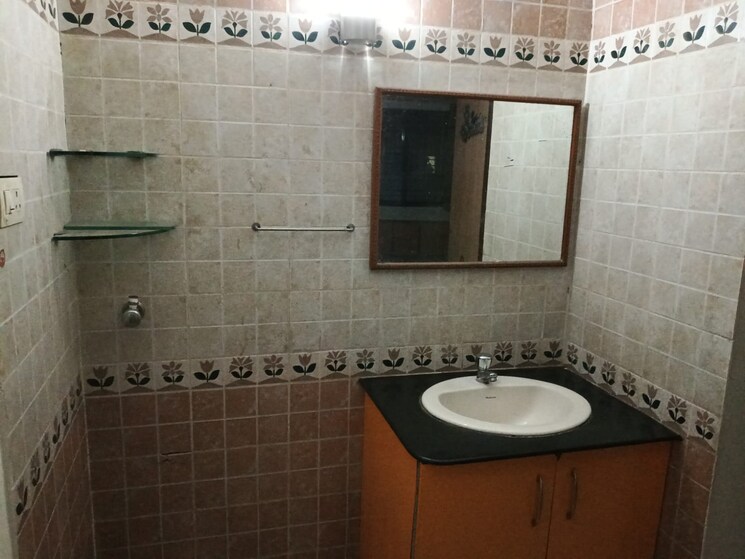 Bathroom, gera-foliage 2 Bedroom 1000 Sq.Ft. Apartment In Viman Nagar Pune 9418726