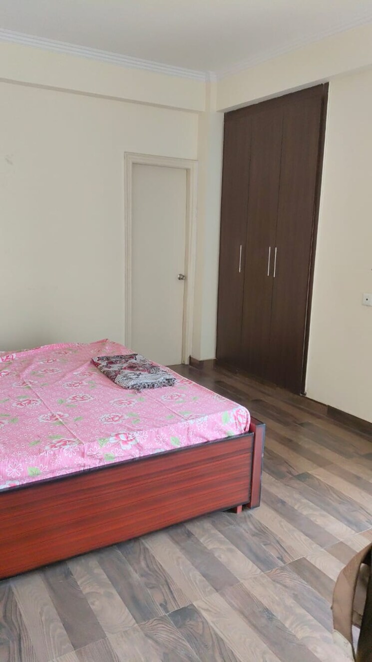 Bedroom, vvip-homes 2.5 Bedroom 1230 Sq.Ft. Apartment In Gaur City 2 Greater Noida 9418745