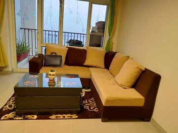 Bedroom in 2.5 BHK Apartment at VVIP Homes, Gaur City 2 – for Rent