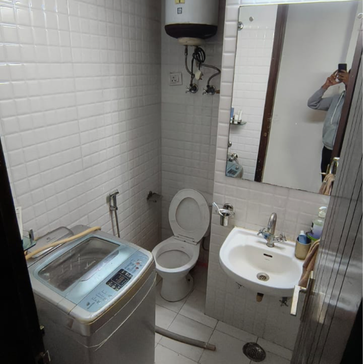 Bathroom, malviya nagar 2 Bedroom 800 Sq.Ft. Builder Floor In Malviya Nagar Delhi 9418761